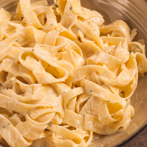 Pasta with Cream Sauce